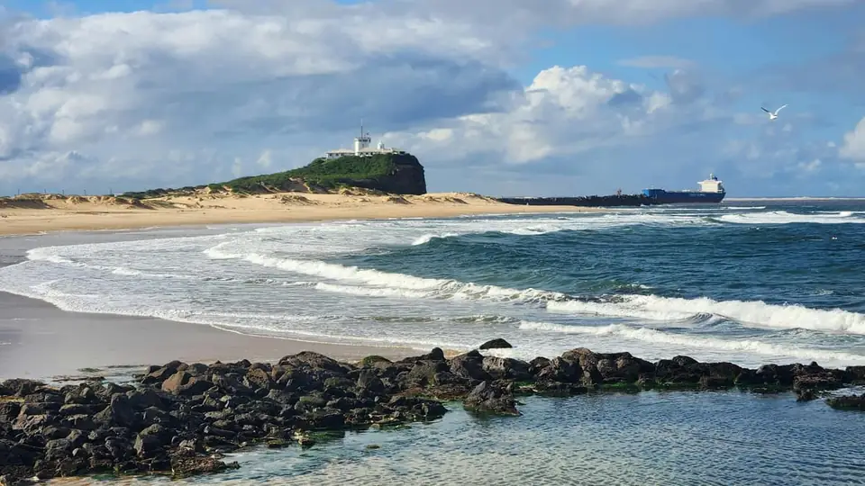 Nobbys Head lighthouse and beach in Newcastle